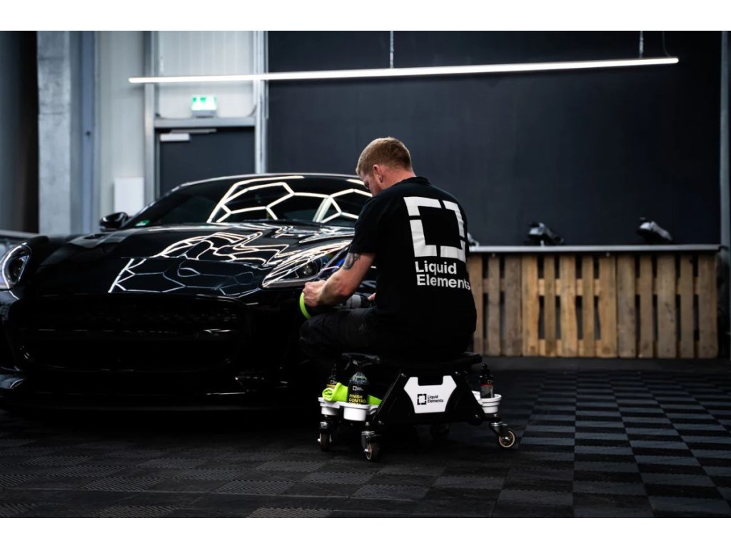 Liquid Elements Detailing Hocker v akci