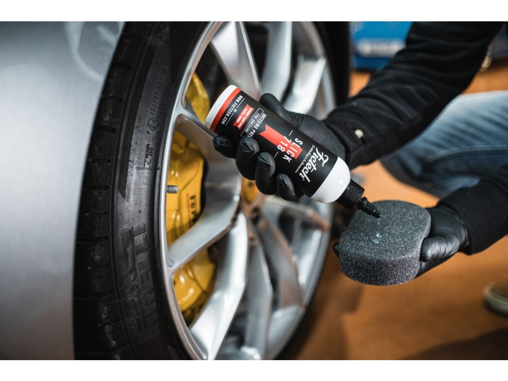 Fictech Slick lesk na pneumatiky a gumu