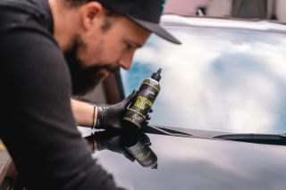 Pokud hledáš ochranu laku, která je snadná za všech okolností, má dobrou výdrž a okouzlující vlastnosti (odvod vody), pak...